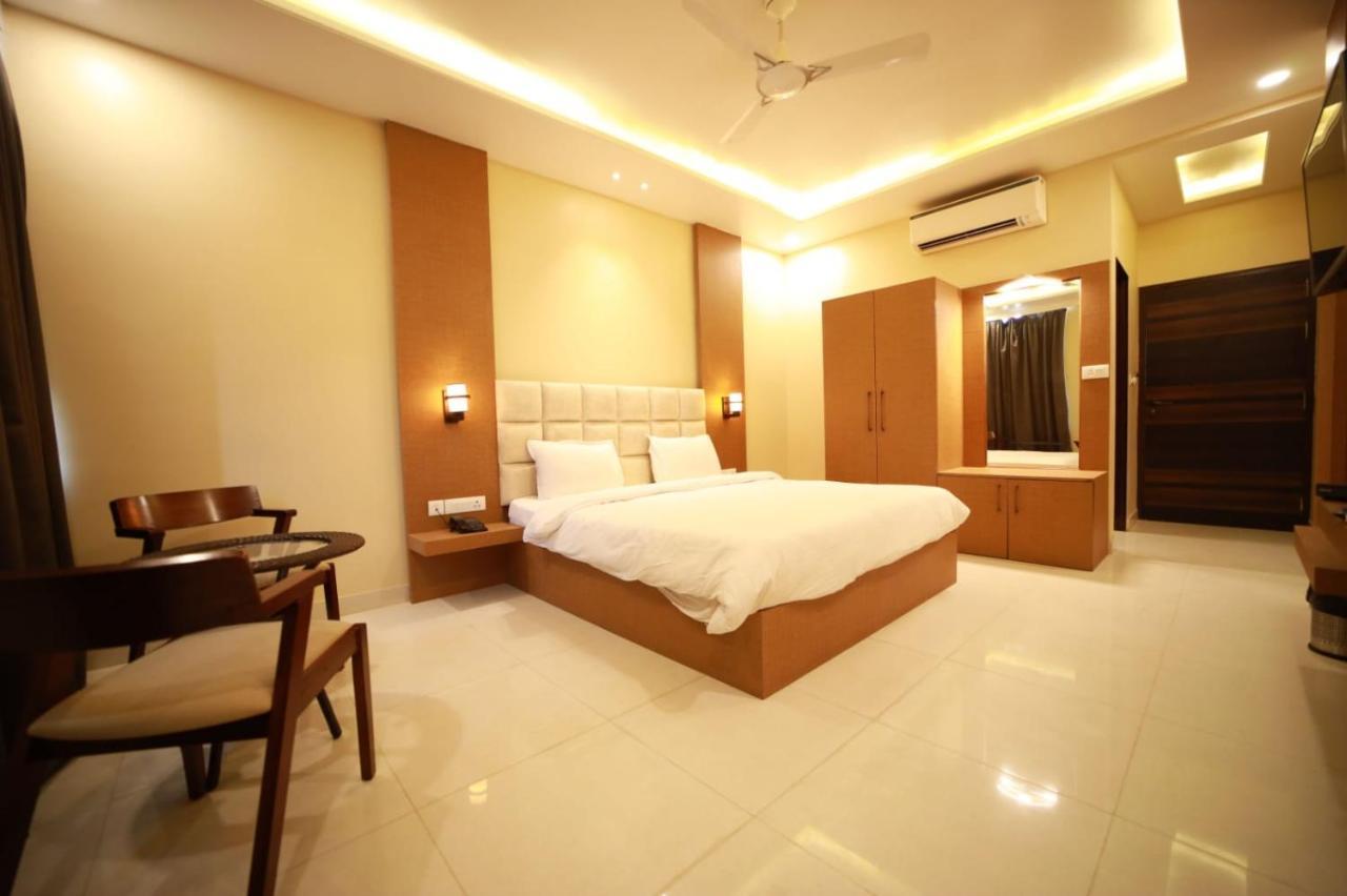 Hotel Neerja Inn Τζαϊπούρ Εξωτερικό φωτογραφία