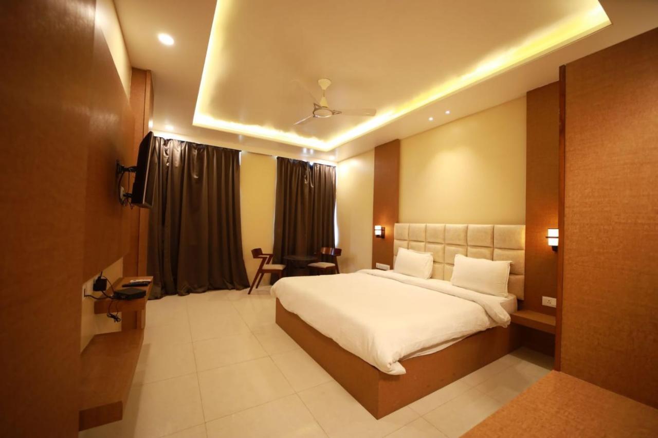 Hotel Neerja Inn Τζαϊπούρ Εξωτερικό φωτογραφία
