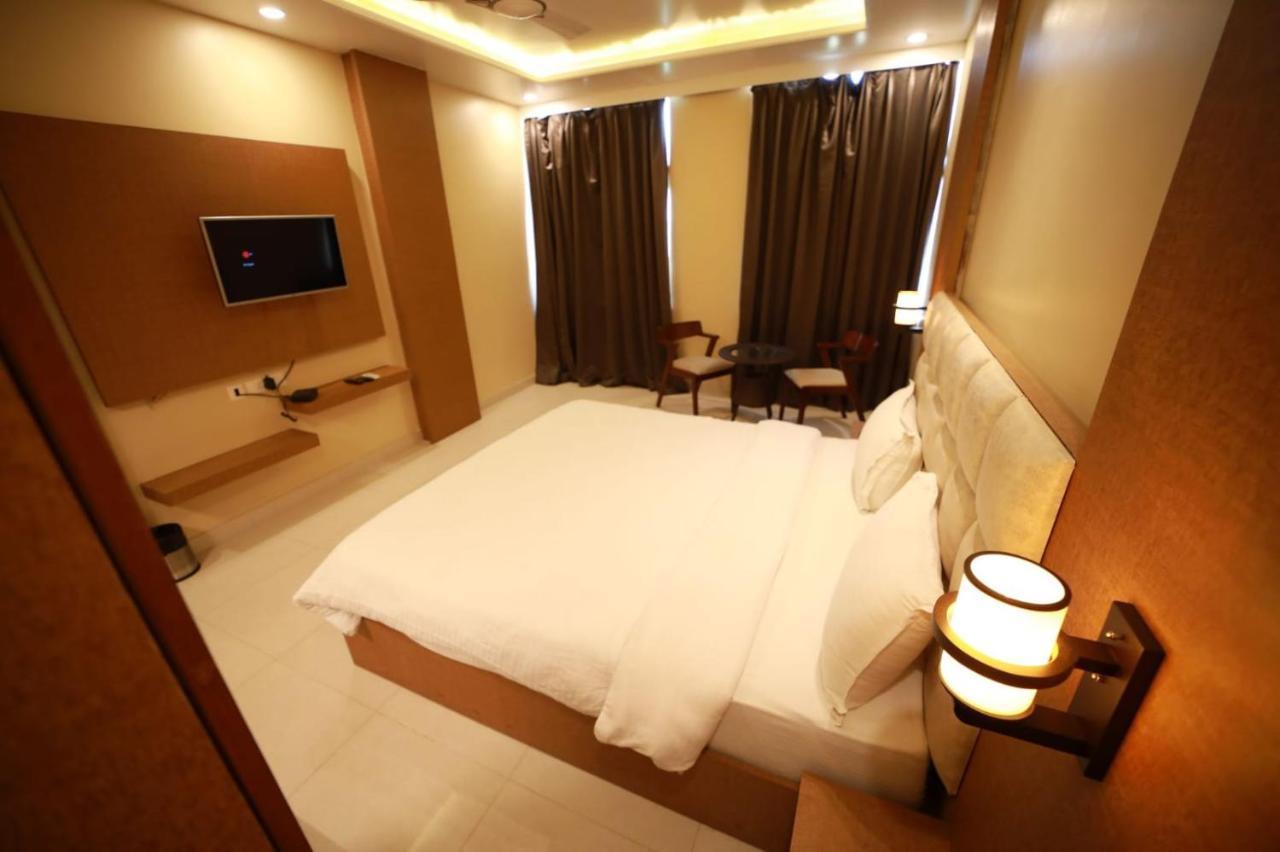 Hotel Neerja Inn Τζαϊπούρ Εξωτερικό φωτογραφία